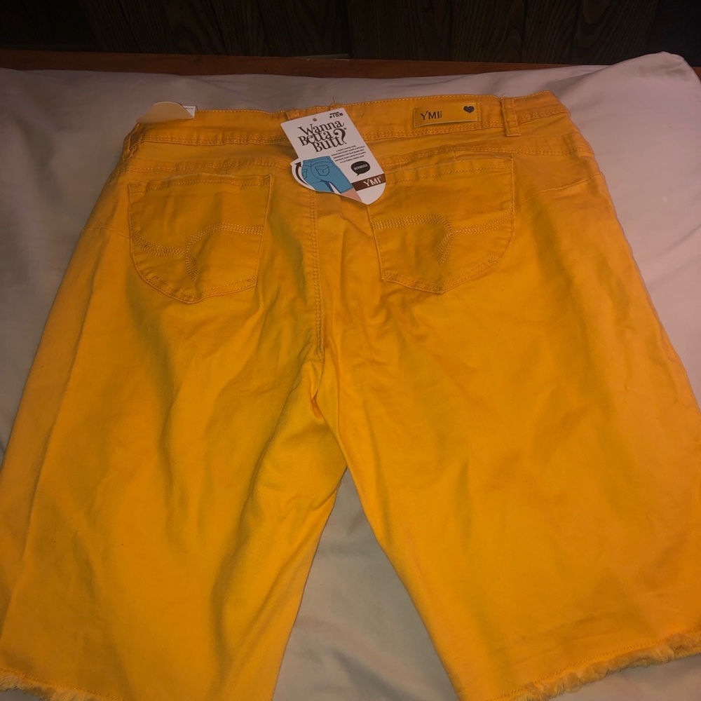 Shorts - Picture 2 of 2